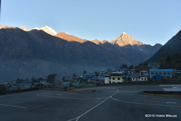 世界一危険な空港」に行ってきた 激短滑走路の先には崖！ 驚きの離着陸事情 - ECナビ