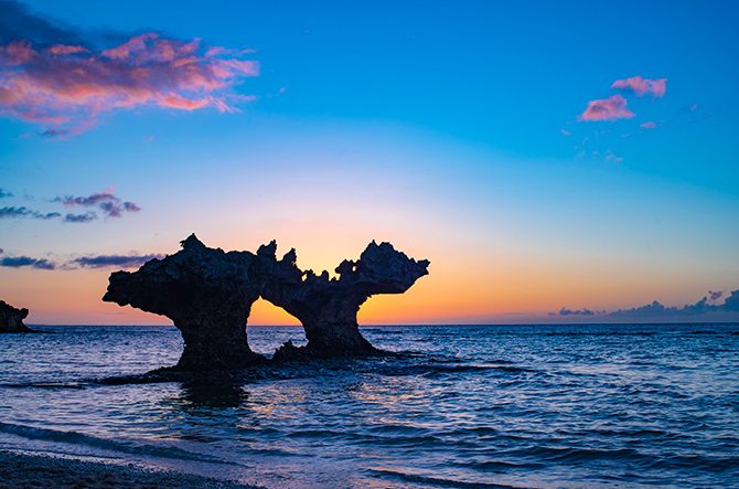 嵐のCMで話題になった沖縄ハートロック！アクセスやジンクス・駐車場・見どころまで徹底解説 - 沖縄ツアーズ