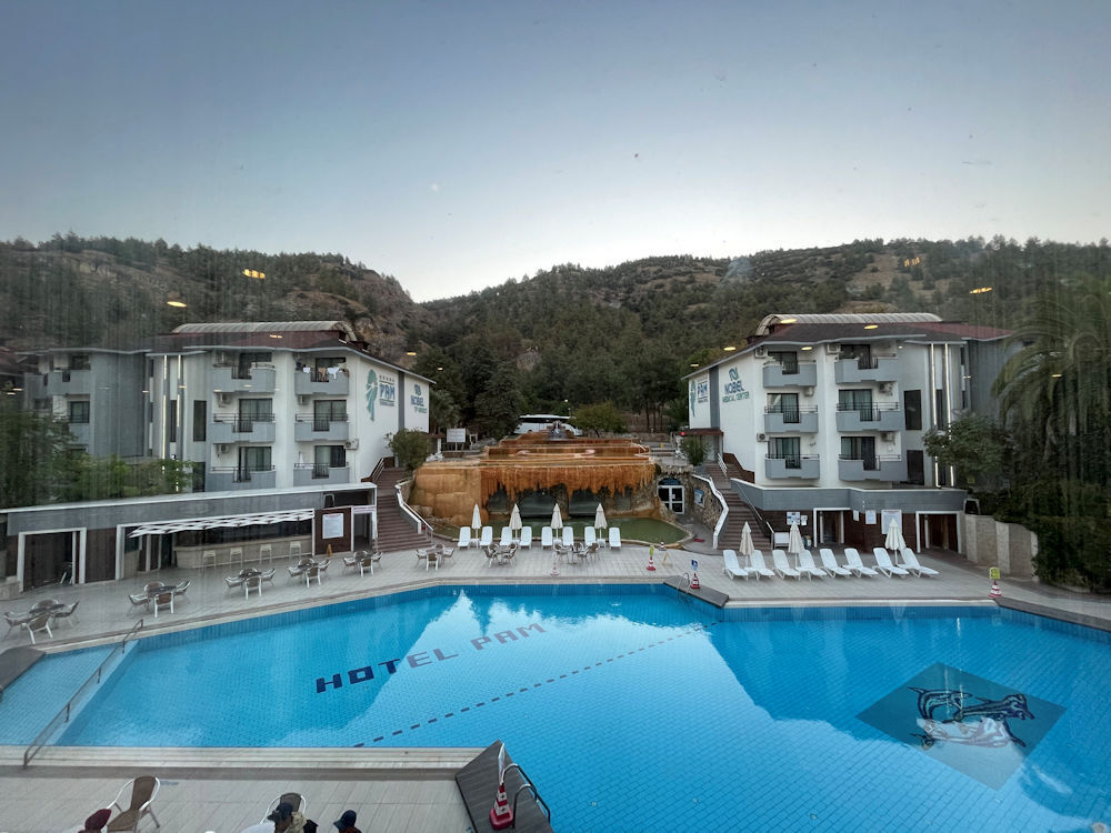 ヒエラポリス-パムッカレ - トルコ 世界遺産の旅 HIS