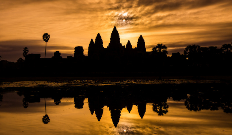 アンコールワットの朝日ユーラシア旅行社