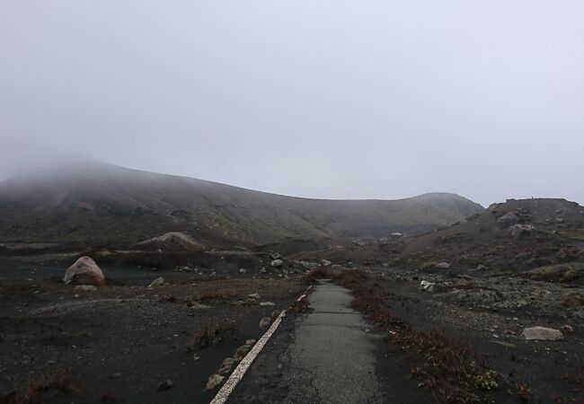 阿蘇山火口・砂千里ヶ浜 熊本県阿蘇市黒川 - 日本すきま漫遊記