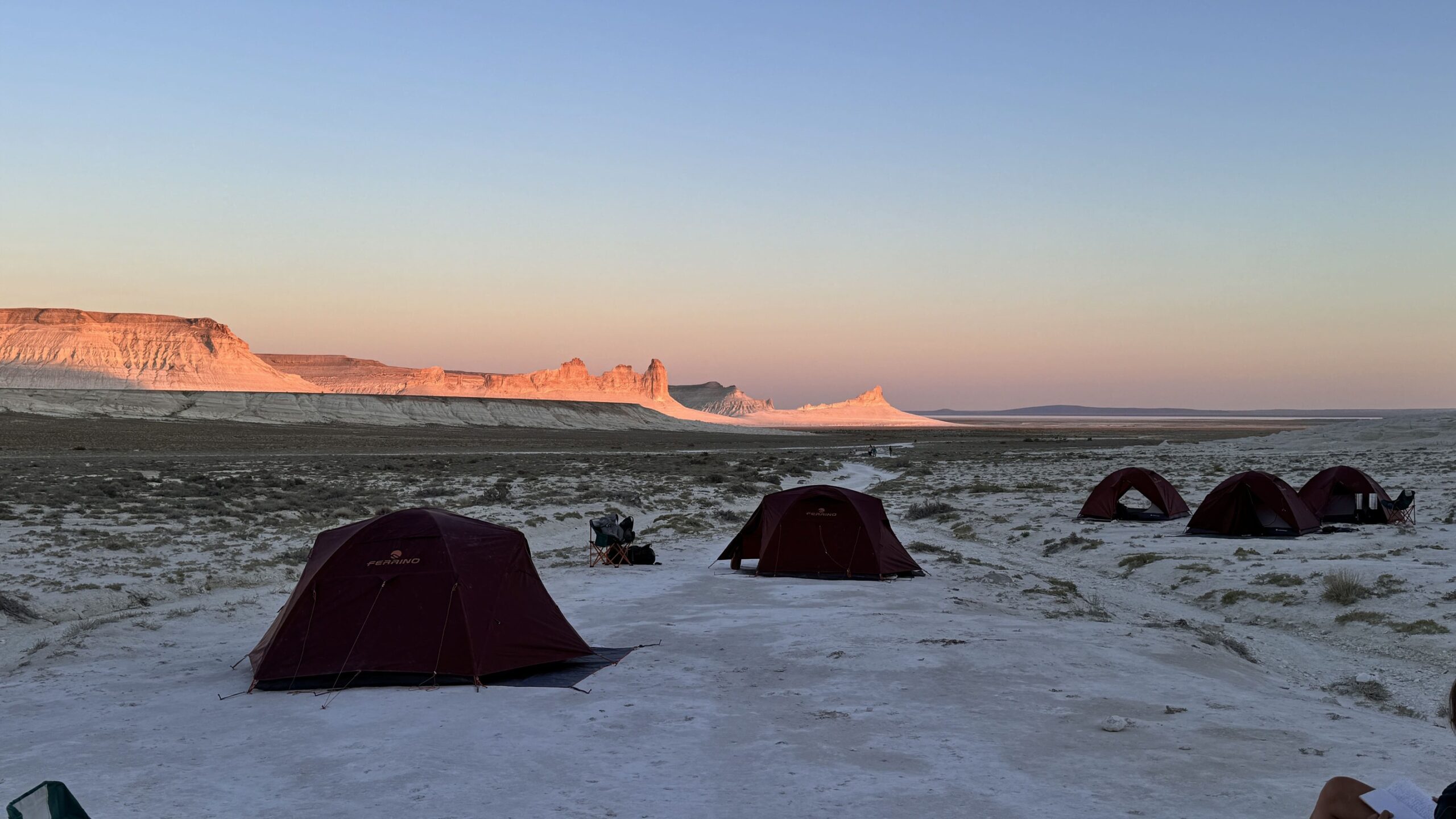 トルクメニスタン・地獄の門の楽しみ方