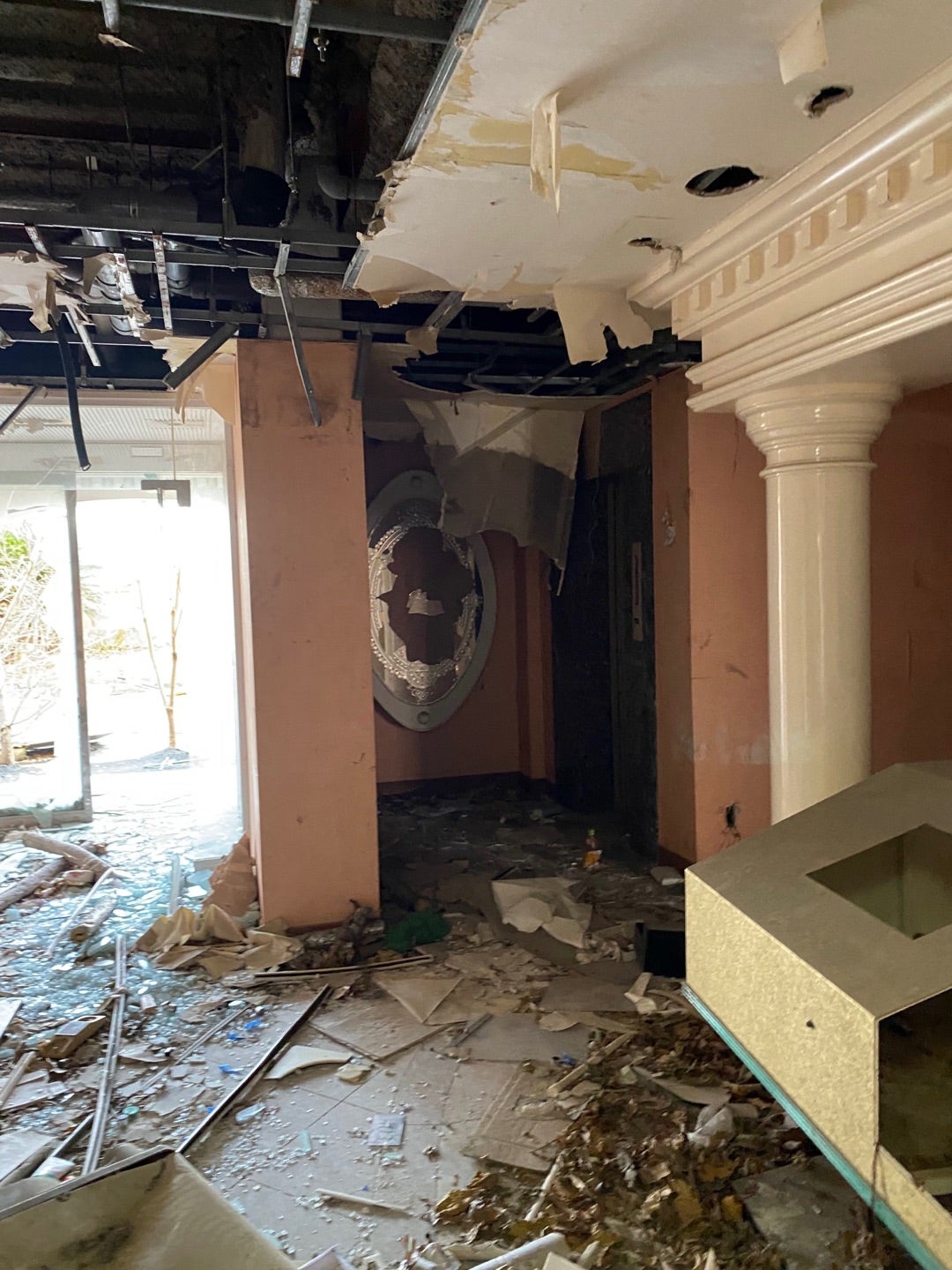 廃墟巡り ホテル・アランド本庄 夜間撮影フランス人探索-