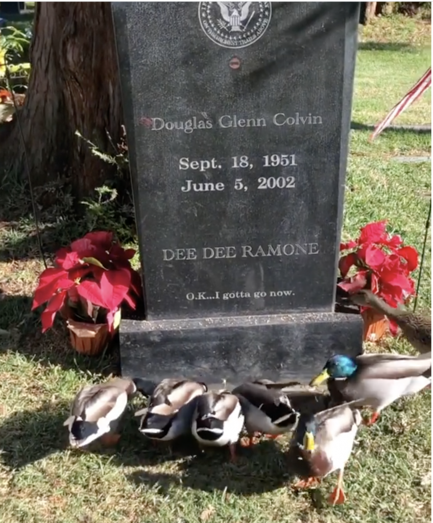 ウィリアム・ブレイク 没後191年にして初めて正式な墓石が設置される - 言葉・も・ワード