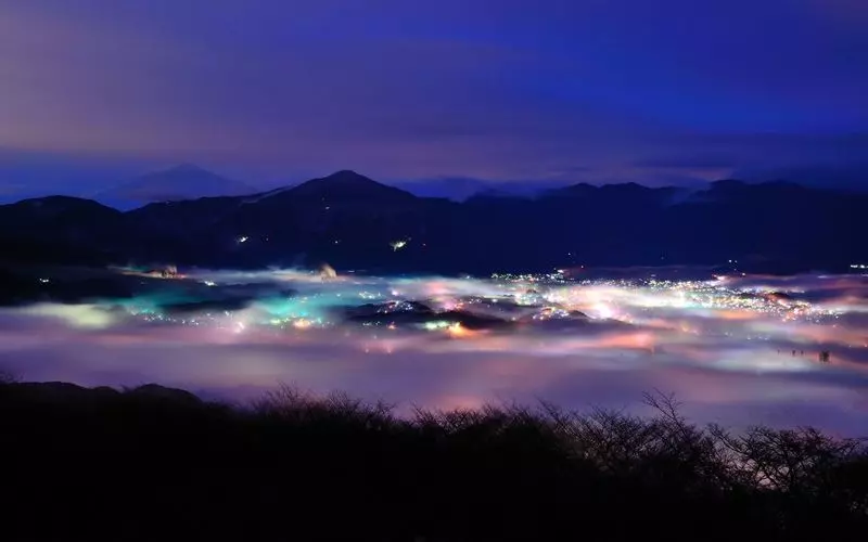 熱海のACAO FOREST内にある隈研吾設計カフェCOEDA HOUSEの屋内の写真素材94566660- PIXTA