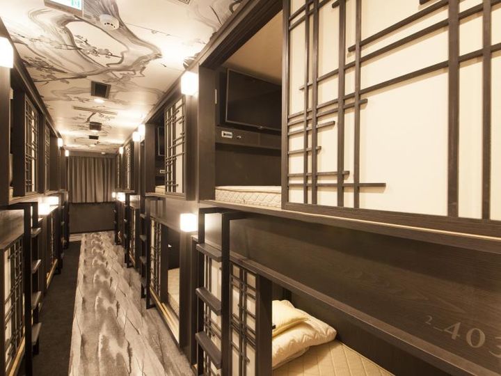 カプセルタイプ 女性J garden ジェイガーデンお洒落なカプセルホテル