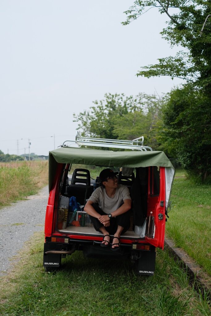 エブリイ書院 46 バックドアタープを自作して雨で使いましたスライドアウト雨仕舞い