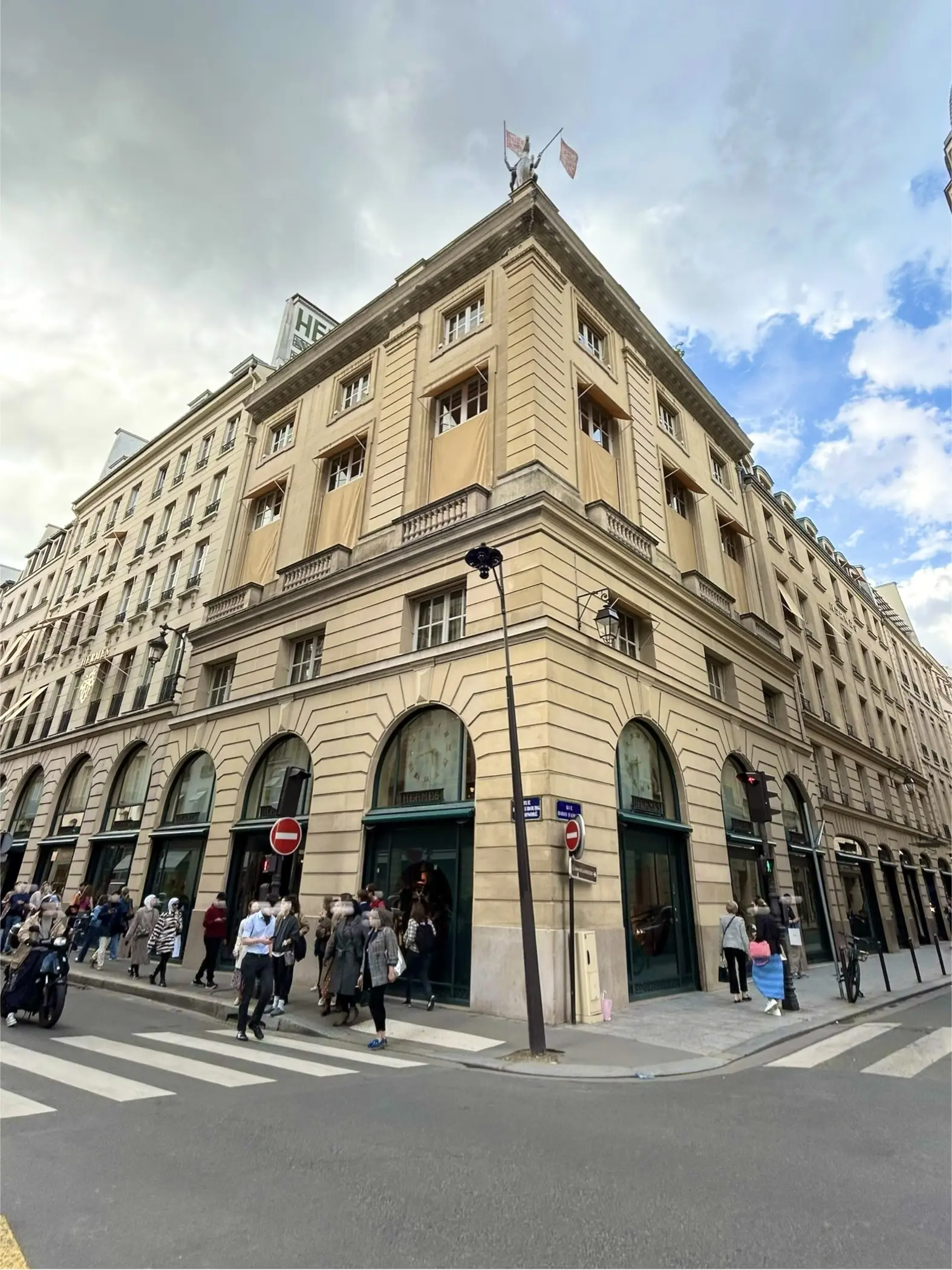 パリ、スイスに行ってきました。八日目前編 アンジェリーナ パリ本店ハマチの一生