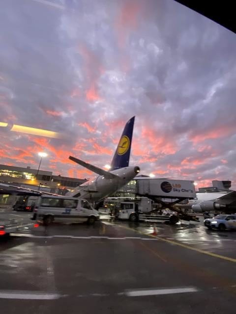 迷わない エミレーツ航空・ドバイの乗り継ぎガイド！海外旅行のスカイクルートラベル