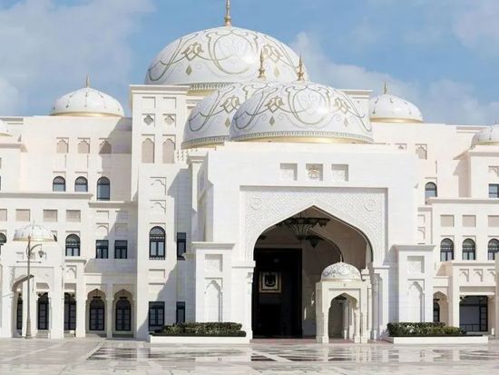 ドバイ発 シェイク・ザイード・グランド・モスク見学＆夜の砂漠サファリ鑑賞 10時間