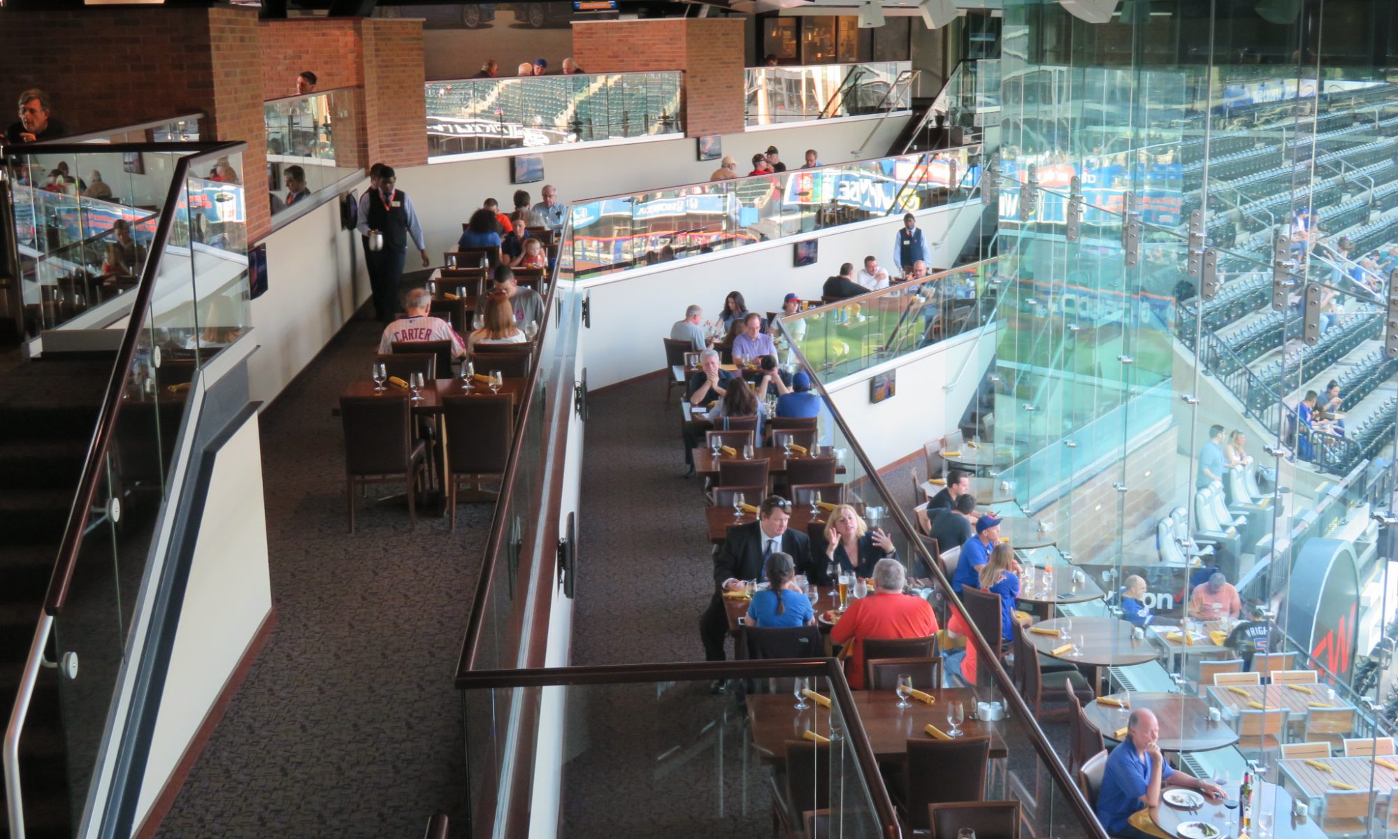 シティ・フィールドの楽しみ方いただきなべべ