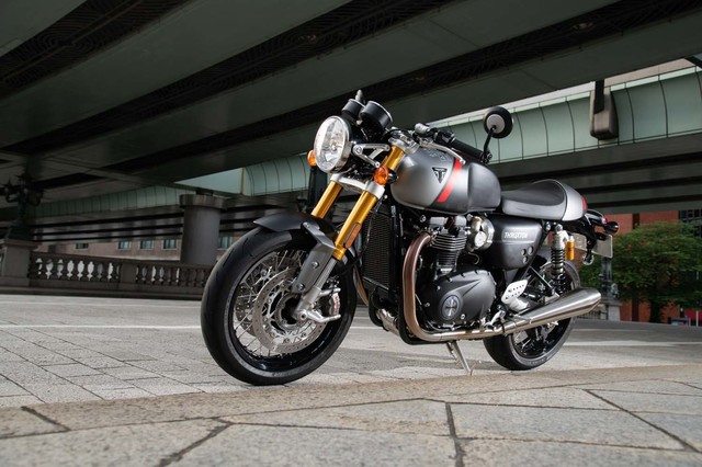 スラクストン1200 RSトライアンフのカフェレーサーは1200ccだけど意外とスマートMotor-Fan Bikes モータファンバイクス