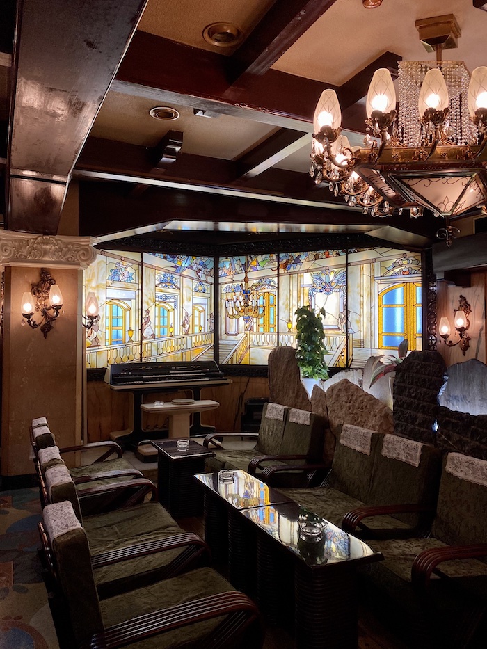 上野「古城」内装が素敵過ぎる至高の純喫茶をレポートトーキョー建築トリップ