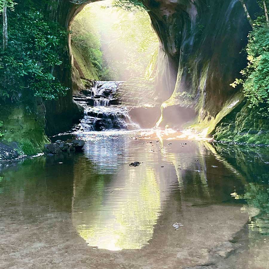 フォトバンク 清水渓流広場 濃溝の滝・亀岩の洞窟- きみつフォトバンク