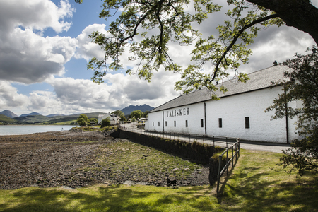 簡単まとめ トラベイグ トルベイグ 蒸留所とは スカイ島のウイスキースニフのウイスキーサークル