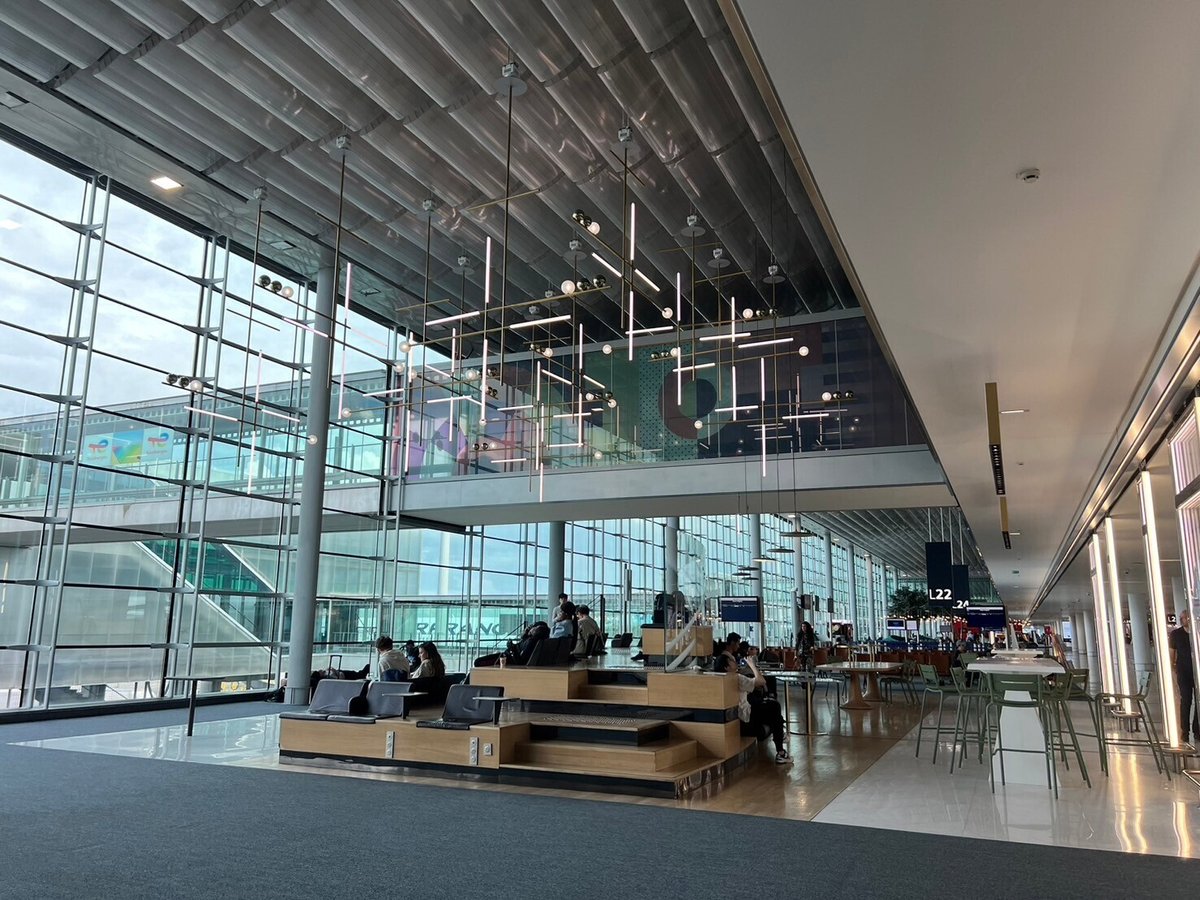 DiorにYSLも！パリ・ド・ゴール空港免税店はお得なデパコス天国♪Stay Simple and Rich