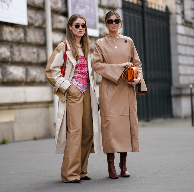 パリスナップ 小物とシューズ合わせが絶妙！パリマダムの「ブルゾン＆トレンチアウター」の着こなし4選クウネル・サロン “マチュア”世代のときめき、全部