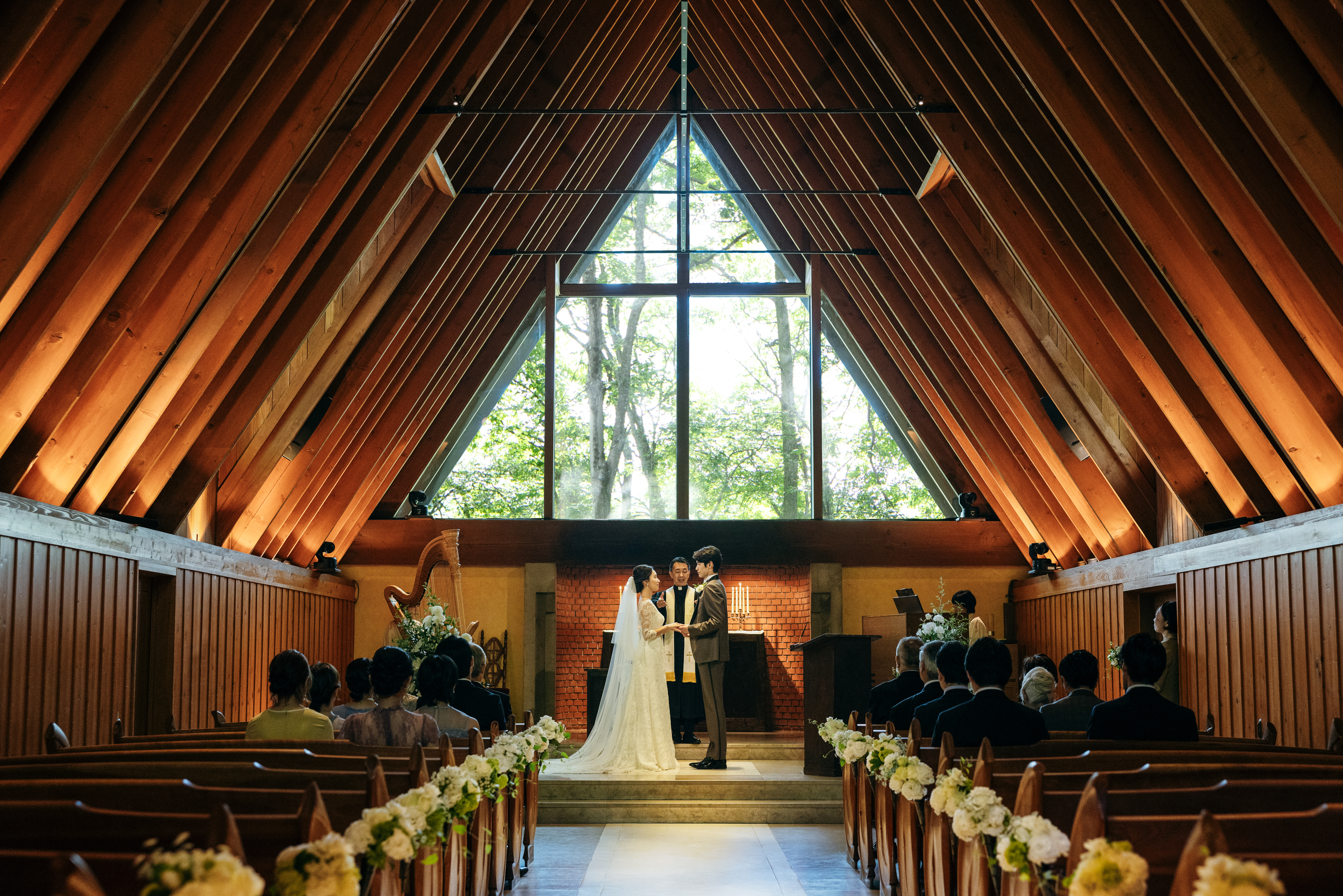 軽井沢白樺高原教会 公式 愛妻の地でリゾートウエディング