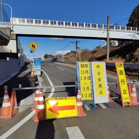 夏の日の常陸多賀駅と日立電鉄バス 約30年前- 昔のバスの写真
