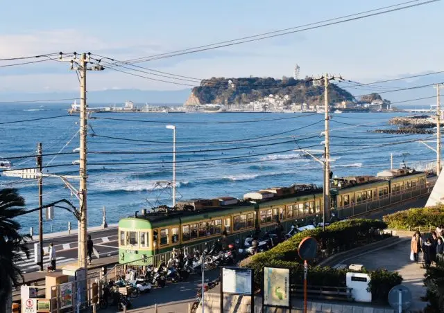 前往人气摄影景点——江之电“镰仓高校前”的交通方式- MATCHA
