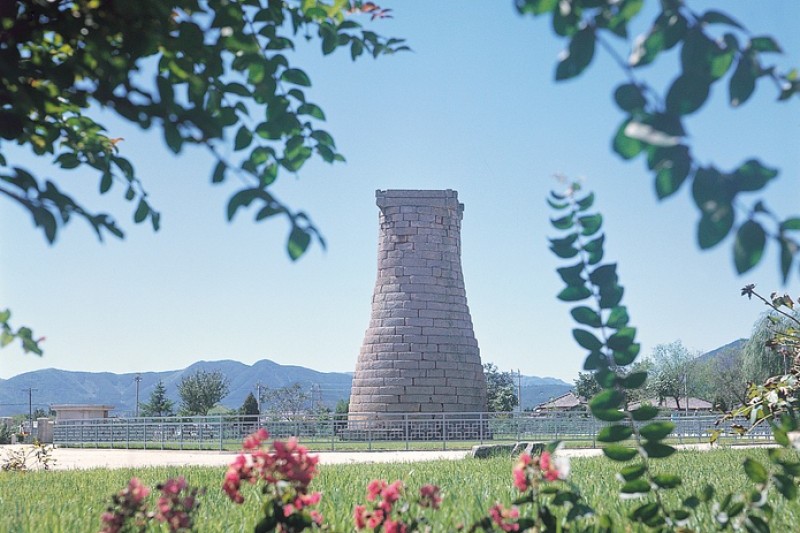 H.I.S.釜山発 慶州３大世界遺産巡りツアー 仏国寺＆石窟庵・慶州歴史遺跡地区・良洞村