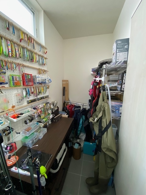 賃貸DIYで釣り部屋計画～2×4木材で柱と棚を作る～fishing is good