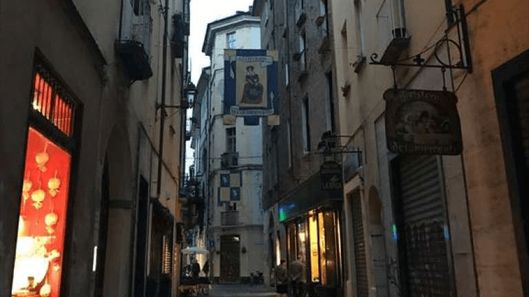 内開き玄関ドアの特徴。外開きタイプとの徹底比較！玄関ドア・窓リフォーム 全国1位の技術と価格玄関ドアマイスタ