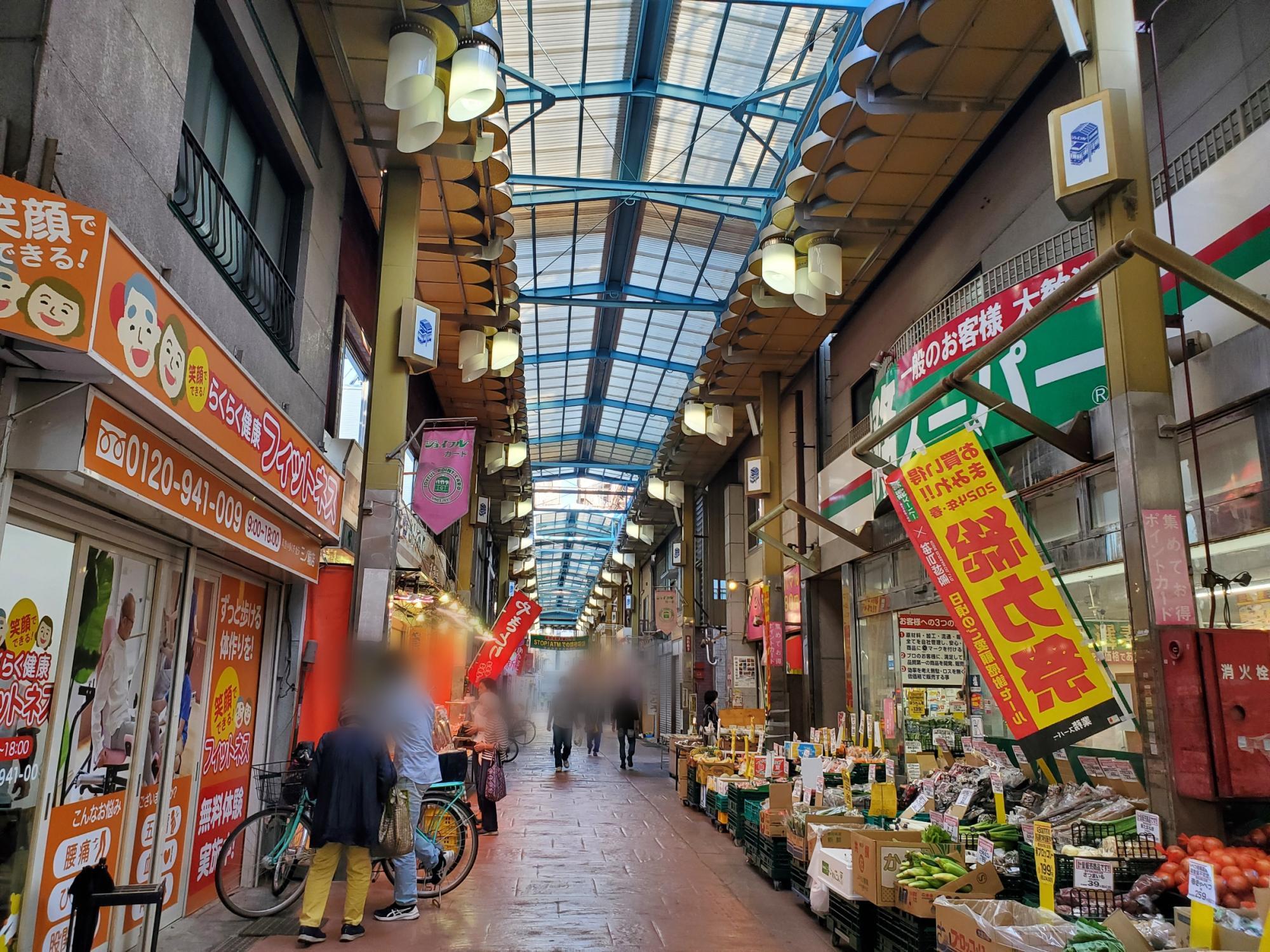 ジョイフル三の輪は名ロケ地！ 『金八先生』に『万引き家族』、CMの撮影も数知れずさんたつ by 散歩の達人