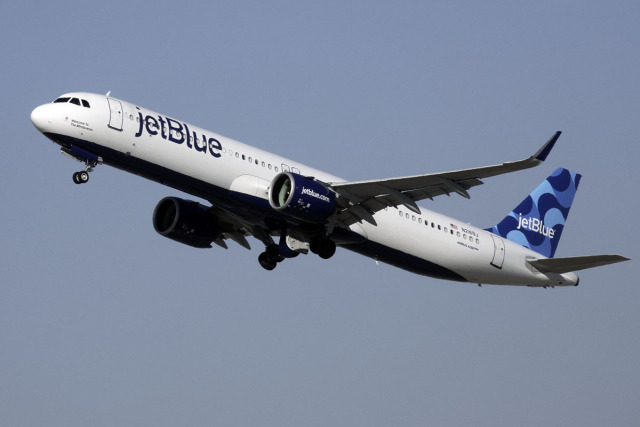 全米最強の航空会社 この旅で3回目の大陸横断路線！足元が広すぎる、ジェットブルー航空 サンディエゴ→ニューヨーク JFK