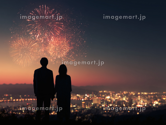 都市の夜景を見下ろす展望台の若い日本人カップル：息をのむようなロマンチックな夜カップル,夜景,展望台,ロマンチック,感動的 Stock PhotoAdobe Stock