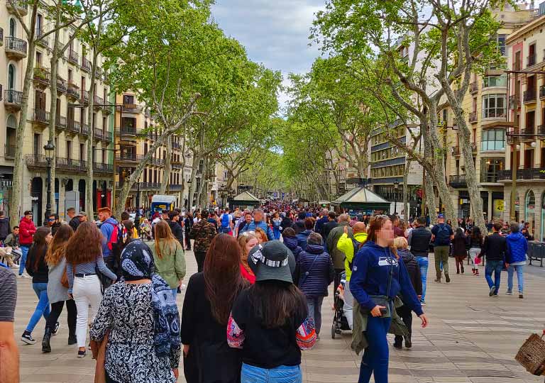 スペイン治安・危険情報2025年最新！旅ブロガーが教える７つの注意点と安全対策 - 旅行ブログオハヨーツーリズム