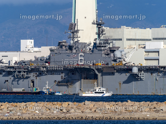 強襲揚陸艦「アメリカ」米軍佐世保基地に配備毎日新聞