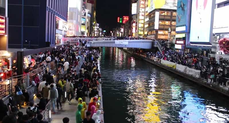 大阪のひっかけ橋と 聞けばご存知の方も多いのではないでしょうか？ 老若男女、海外の方から ごった返した人口の場所が