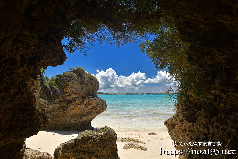 長濱ねる「彼女とビーチなう」カット公開 ビキニ姿でキュートな笑顔披露オリコンニュース ORICON NEWS