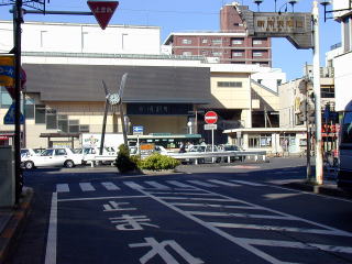 西武，9月2日に所沢駅東口駅ビル「グランエミオ所沢」の第II期が開業 〜新改札などの新たな駅 設備の供用も開始〜鉄道ニュース2020年7月4日掲載鉄道ファン・railf.jp