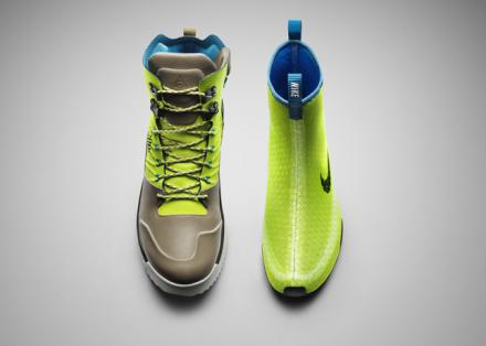 ヒグマ ウルサス・アークトス が岩の上に座るの写真素材・画像素材