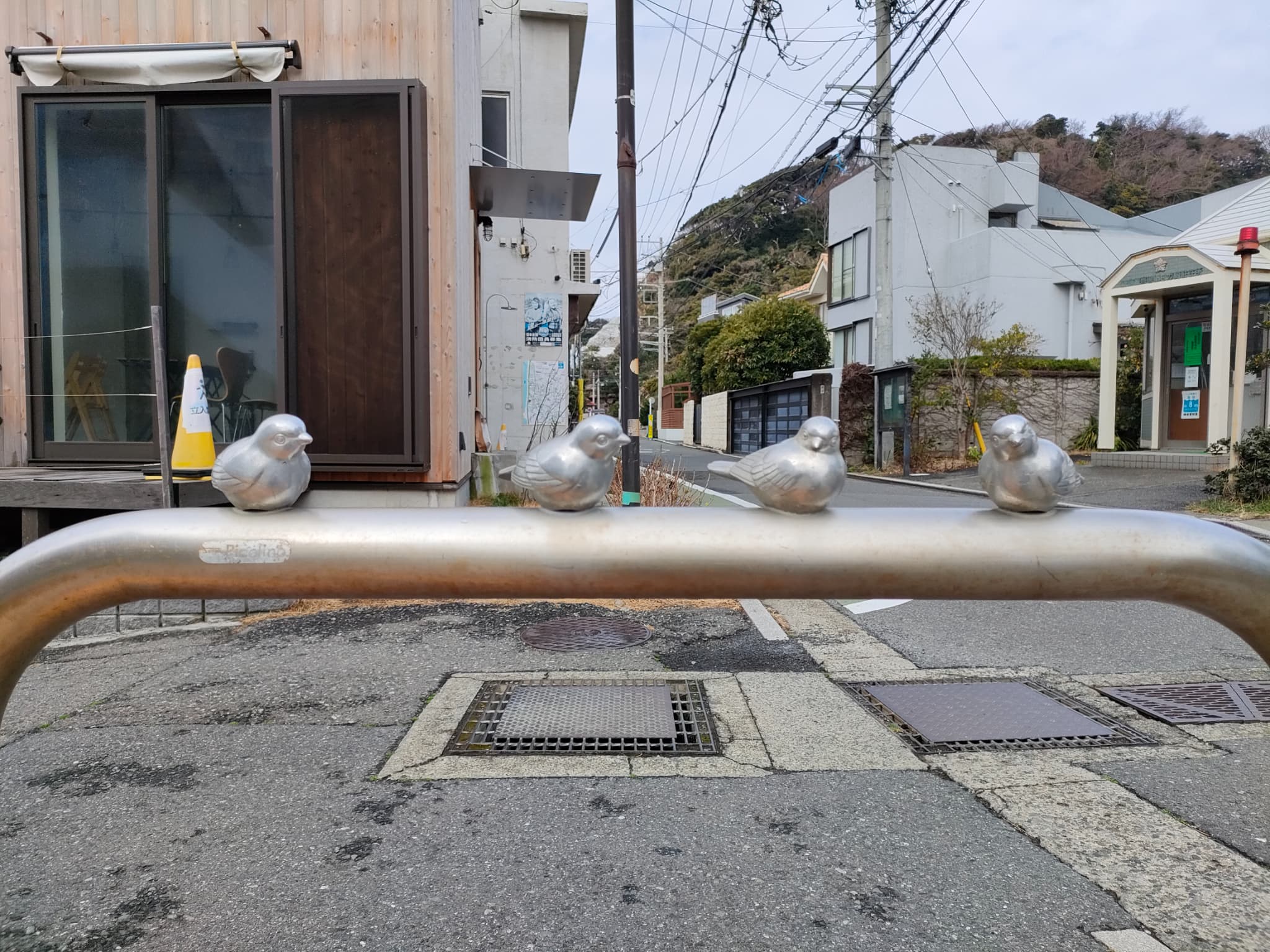 神奈川県 海沿いの踏切・七里ヶ浜の写真素材86995799- PIXTA