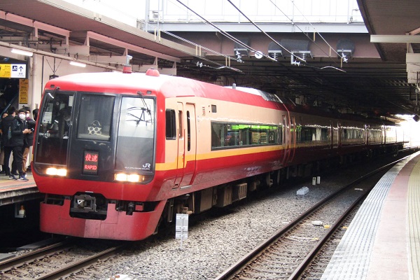 特急 きらきら&ときめき“足利イルミ”、12月・2月設定 西船橋・八王子・新宿からレイルラボ ニュース