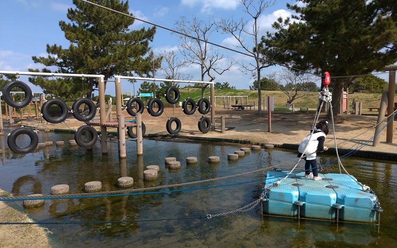 今回紹介する公園は、, 海の中道海浜公園の中にある, 水上アスレチック、水辺のトリム‼︎,