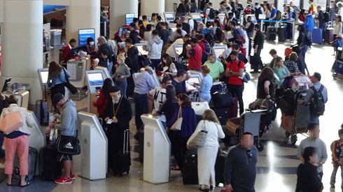 ロサンゼルス港でコロナウイルスの影響で、輸入が減少 - memories on