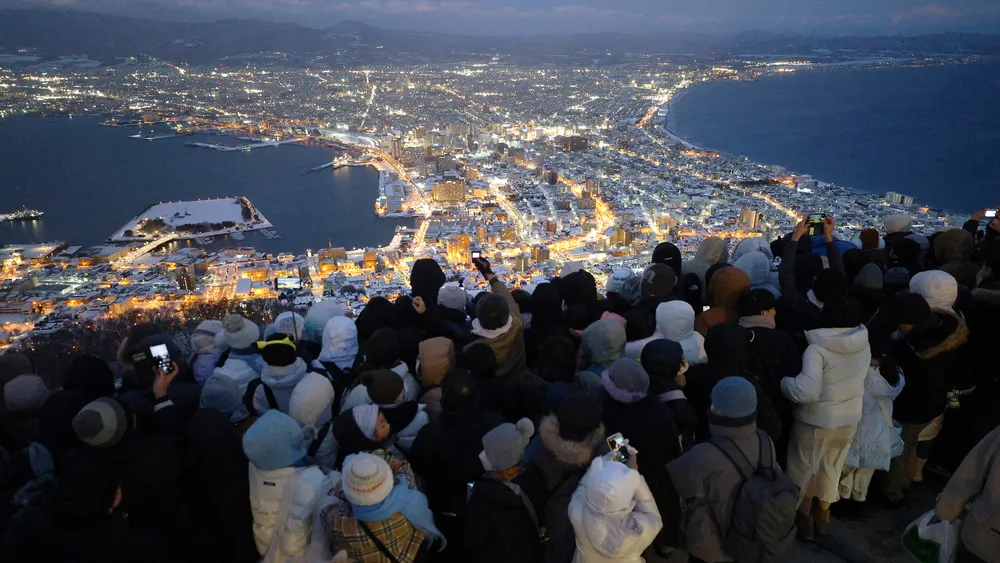 3本のレンズを抱えて「日本三大夜景」函館山からの夜景を撮ってきました！ - ネコと夜景とビール