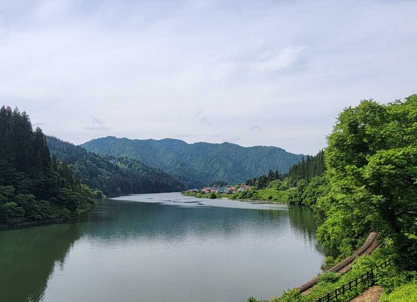 まるで日本のスイス？只見線撮影スポット「大志集落」 福島県日本に、もっと恋する旅