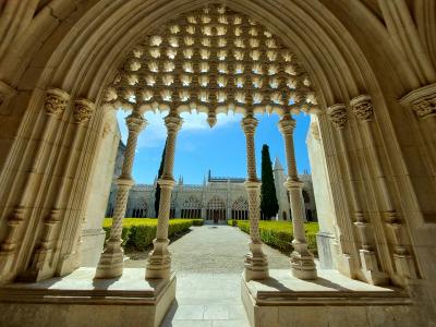 中世ポルトガルの勝利と独立の象徴！世界遺産バターリャ修道院 ▻ Portugal Travel