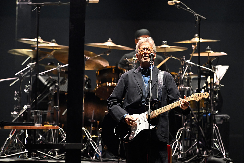 ERIC CLAPTON LIVE AT BUDOKAN