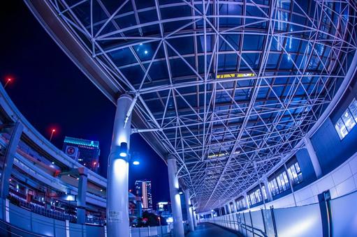 ドライバー主観イメージ 深夜の高速道路風景バリエーション。レインボーブリッジ出口の写真素材20000054- PIXTA