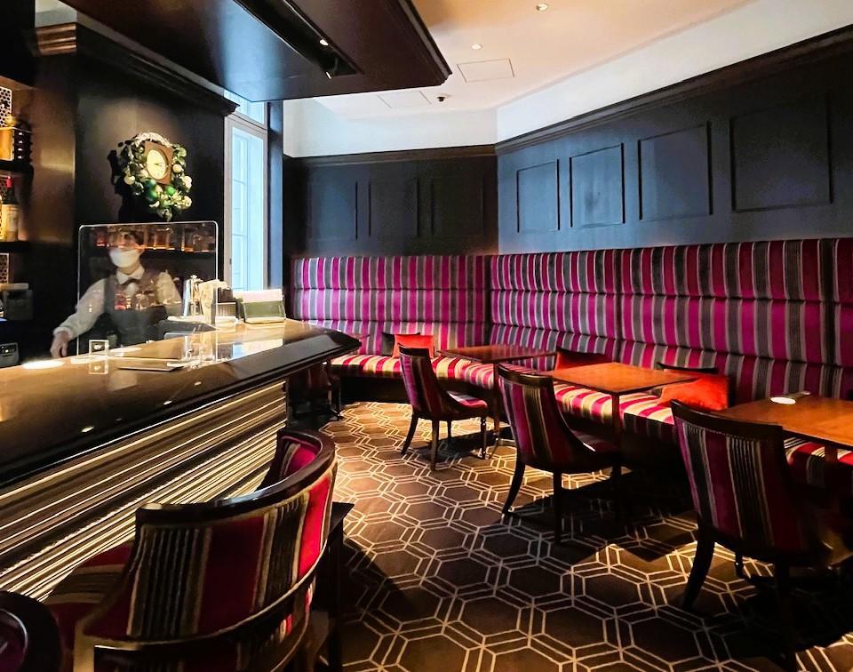 大人気の宿泊の方限定朝食ブッフェ。﻿ 味わいやサービスに加えて、この大空間もここならでは。東京駅丸の内駅舎の屋根裏という空間で優雅な一日のはじまりを。﻿﻿ The secret of