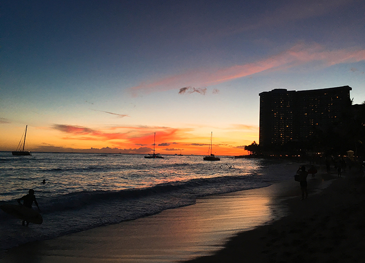 花火鑑賞も！サンセットクルーズでハワイの夜を満喫アロハストリート-ハワイ