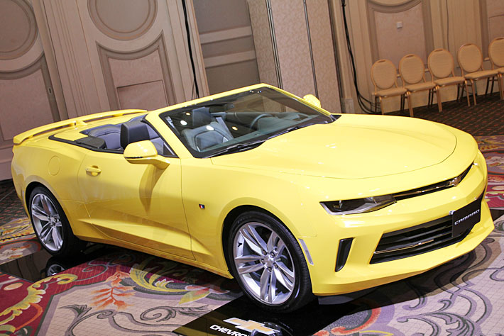 1:18 シボレー カマロ SS