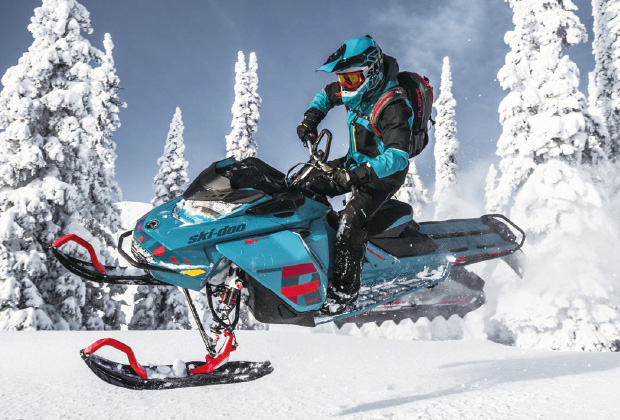 バイク好きならこの冬、絶対にトライしたいスノーモービル フォトTOPICS バイクブロス