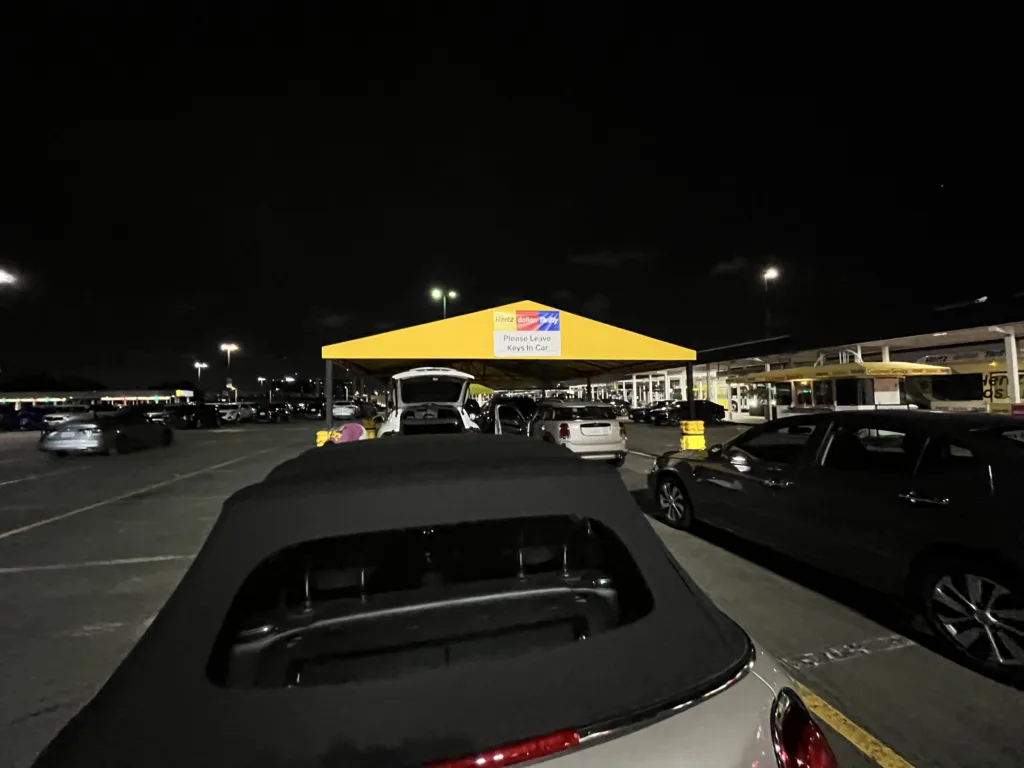 ロサンゼルス空港LAX のおすすめレンタカー会社 - HowtoRoadTrip.com